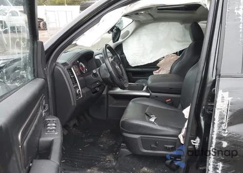 2017 Ram 1500 Sport z USA, uszkodzony, nr VIN 1C6RR7MT5HS624782